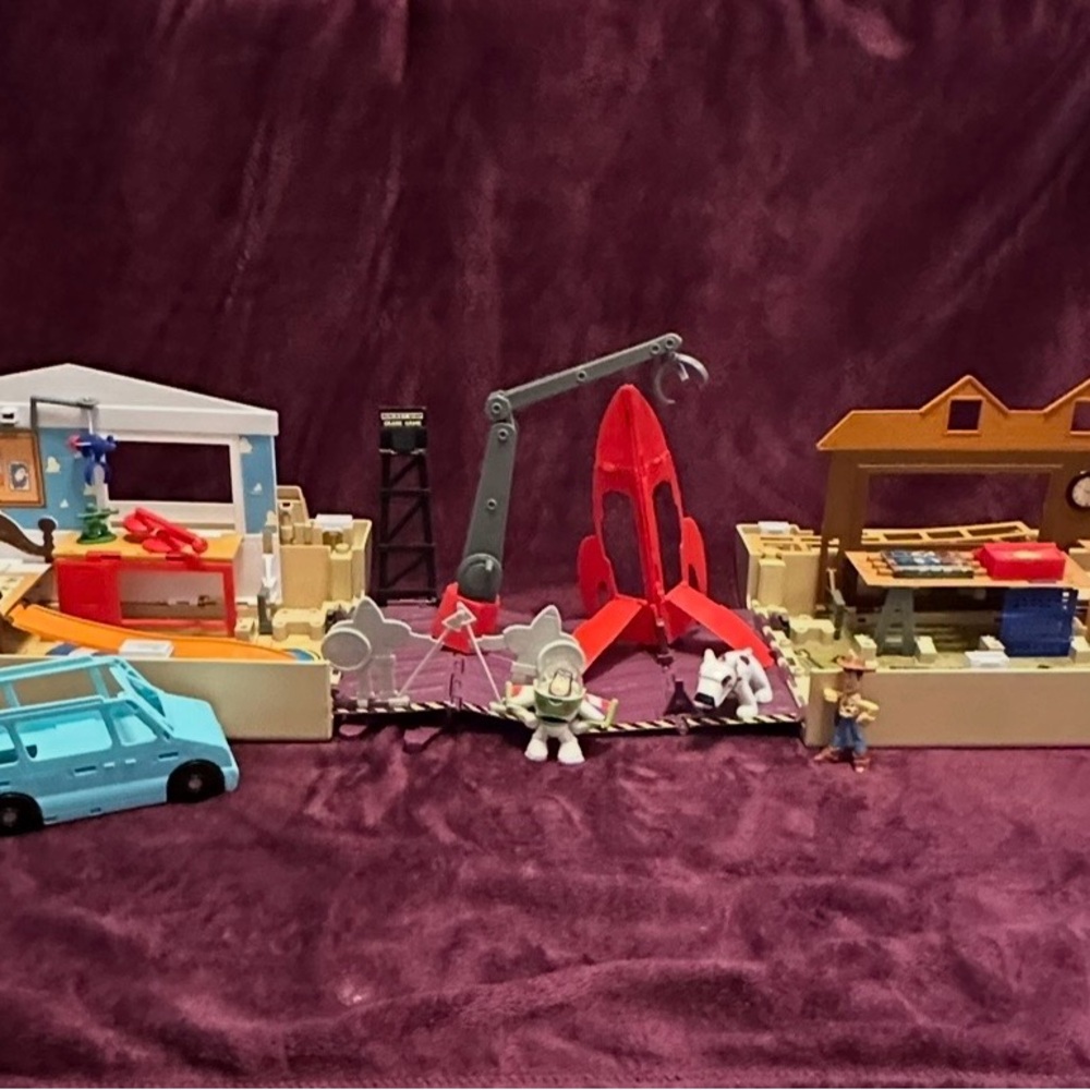 Vintage Disney Pixar Toy Story Pop-Open Play Set
